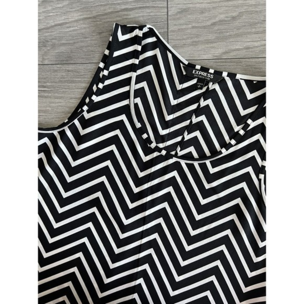 Express Womens Split Back‎ Sleeveless Shirt Black White Size Small